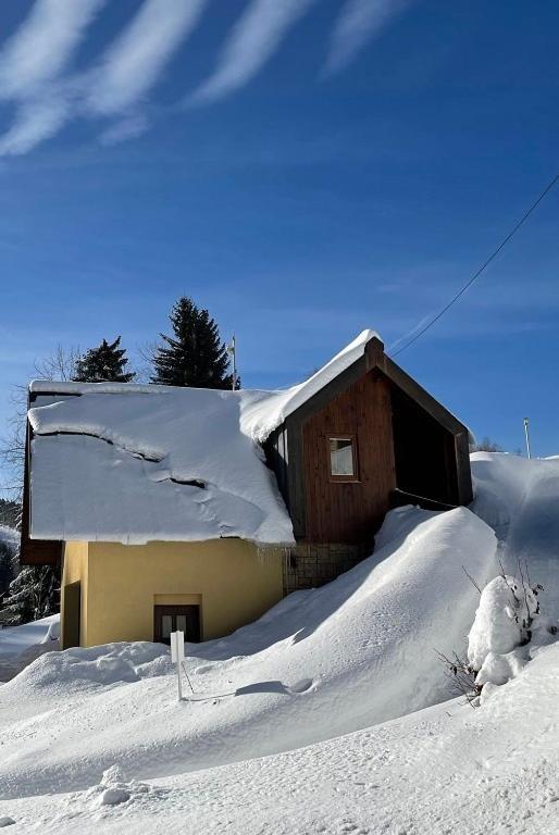 Garage Harrachov Lejlighed Eksteriør billede